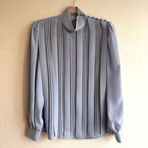 Vintage 80's Chaus Pearly Button Pleated Mock Neck Blouse in Cornflower Blue 10